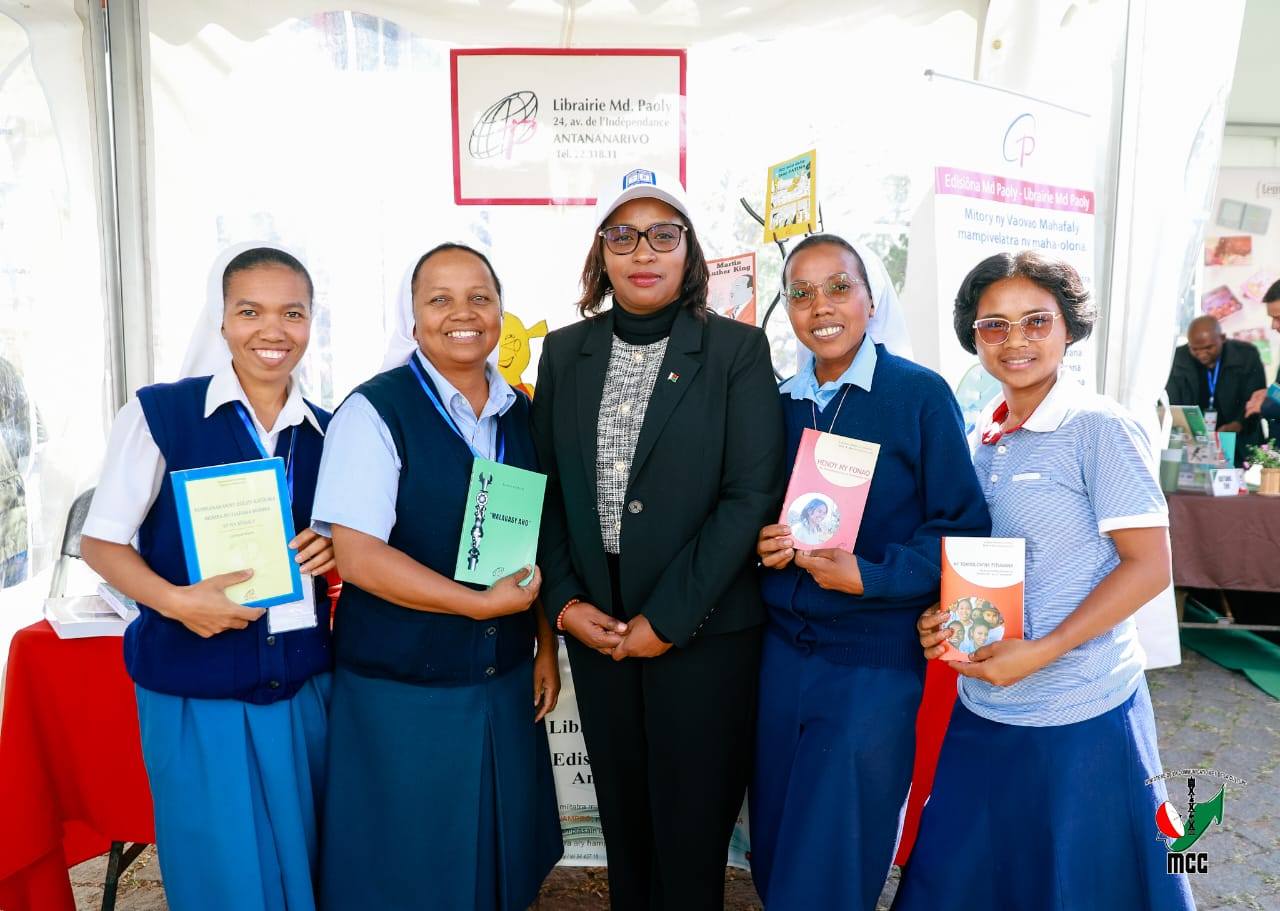 FANOKAFANA TAMIN' NY FOMBA OFISIALY NY TSENABEN' NY BOKY 2025