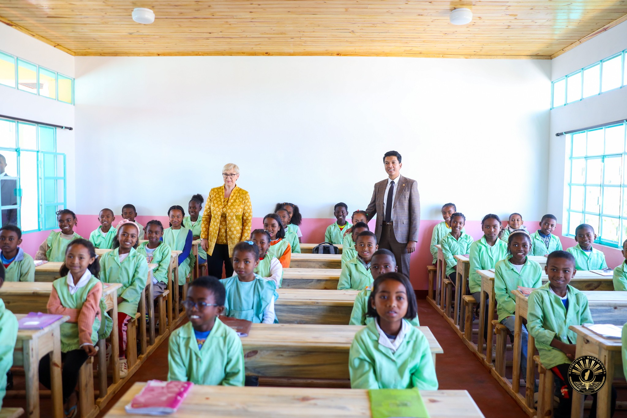 FENO FIHETSEM-PO NY ANDRO FAHAROAN' NY FITSIDIHANA ARA-PANJAKANA ATAON' NY FILOHA NATASA PIRC MUSAR ETO AMINTSIKA