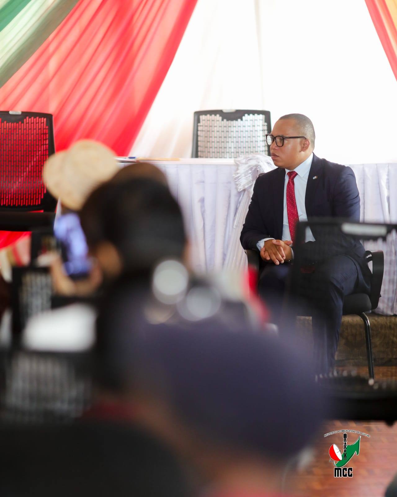 FANOKAFANA NY FAKAN-KEVITRA ARA-KOLONTSAINA