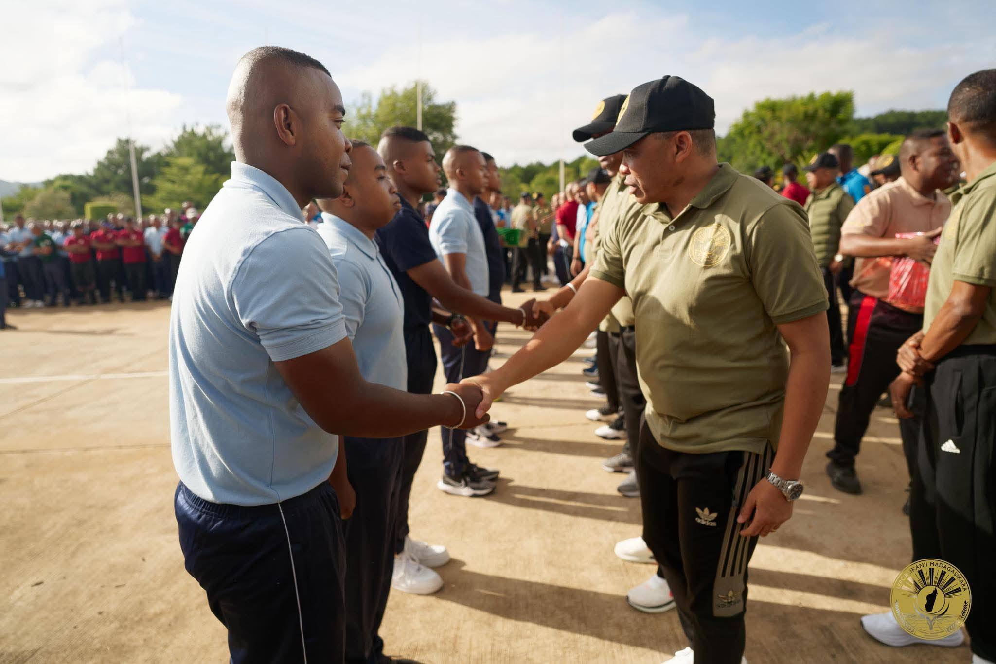 NY MANAMBONINAHITRA IZAO NO ANTENAIN' NY VAHOAKA