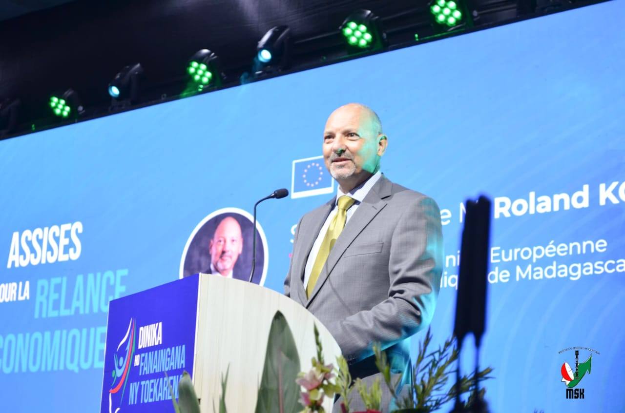 HIVOAKA AFAKA IRAY VOLANA NY DRAFITRA NASIONALY HANARENANA NY TOEKARENA HIAINGA AMIN' NY FIARAHA-MIASA EO AMIN'NY FANJAKANA SY NY SEHATRA TSY MIANKINA