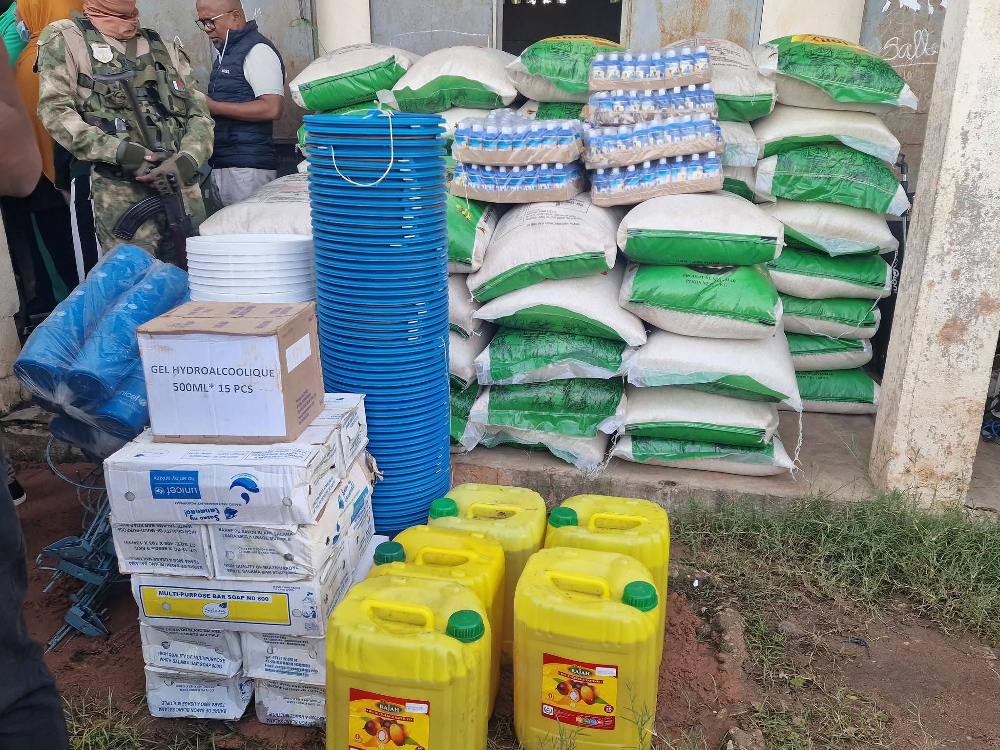 IARA-MISALAHY AMIN' IREO TOMPON' ANDRAIKITRA ISAN' AMBARATONGANY MANAO NY FAMERENANA AMIN' NY LAONINY NY FIAINAM-BAHOAKA SY NY FANARENANA NY TAKAITRA NAVELAN' NY RIVODOZA FYTIA NY FILOHA RANDRIANIRINA MICHAEL