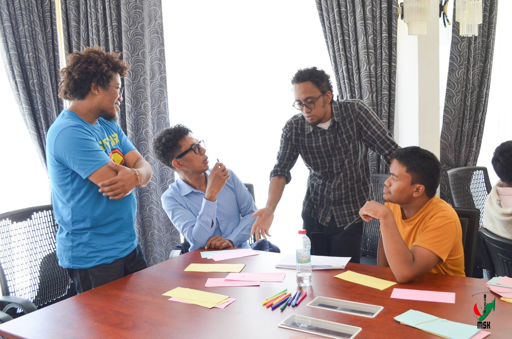 TETIKASA MOMBA NY FAHALALANA MANEHO HEVITRA, IREO FITAOVA-TSERASERA VAOVAO, ARY NY FAMPIROBOROBOANA NY ORINASAN-TSERASERA MALALAKA, MAHALEO TENA, MAROLOKA